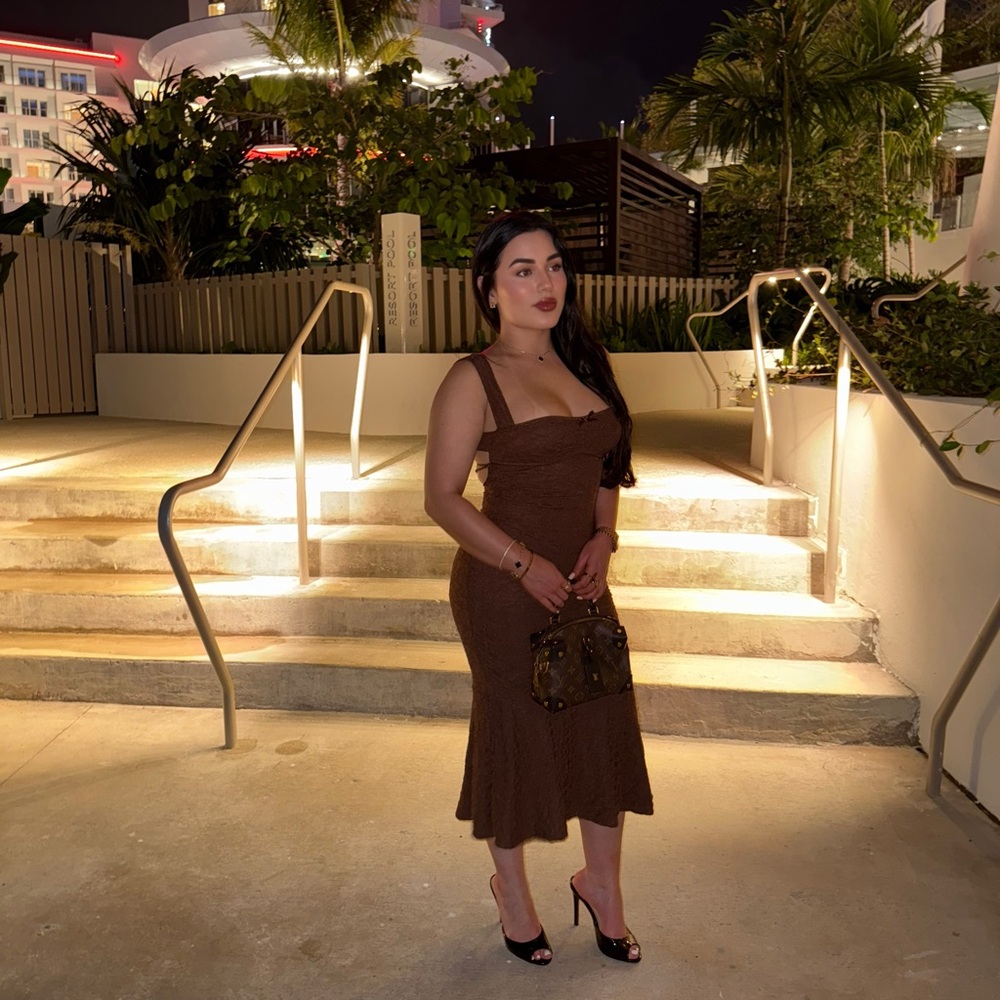 Elegant Brown Midi Dress